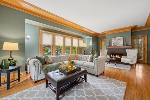 Tiny photo for 1335 Asbury Avenue, Evanston, IL 60201 (MLS # 12446158)