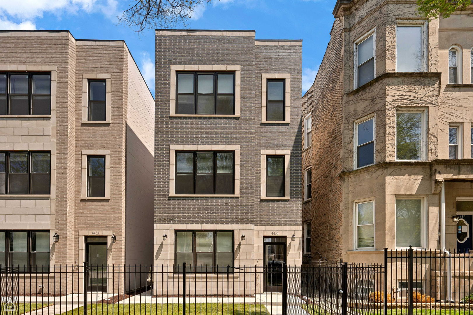 4433-35 S Prairie Avenue