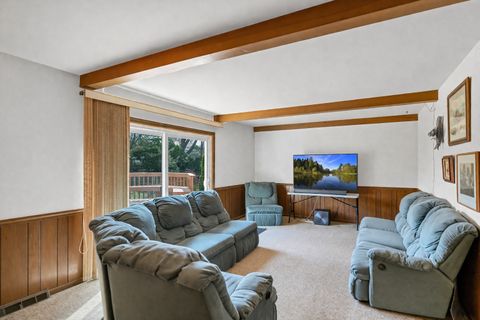 Tiny photo for 815 Knightsbridge Lane, Schaumburg, IL 60195 (MLS # 12619022)