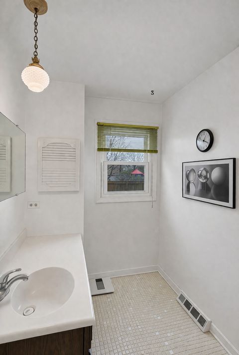 Tiny photo for 815 Knightsbridge Lane, Schaumburg, IL 60195 (MLS # 12619022)