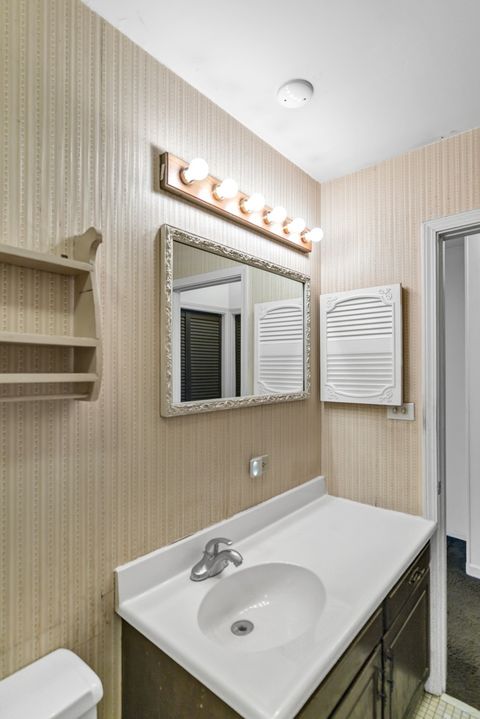 Tiny photo for 815 Knightsbridge Lane, Schaumburg, IL 60195 (MLS # 12619022)