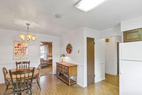 Tiny photo for 815 Knightsbridge Lane, Schaumburg, IL 60195 (MLS # 12619022)