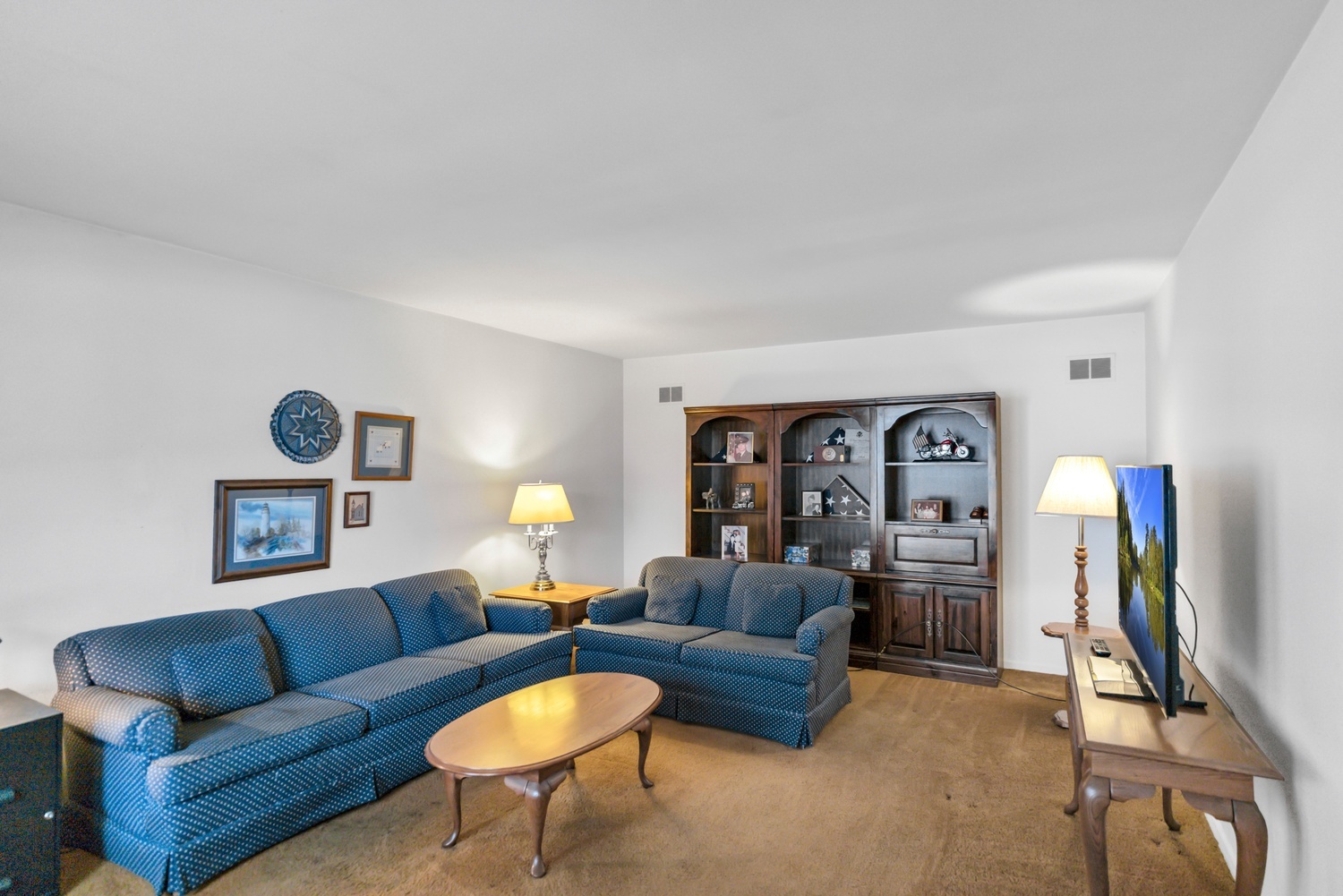 815 Knightsbridge Lane