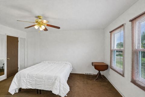 Tiny photo for 815 Knightsbridge Lane, Schaumburg, IL 60195 (MLS # 12619022)