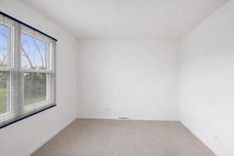 Tiny photo for 815 Knightsbridge Lane, Schaumburg, IL 60195 (MLS # 12619022)