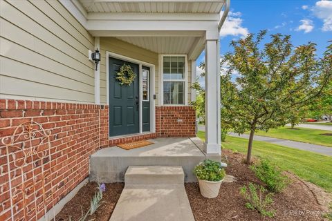 Tiny photo for 1131 Falcon Ridge Drive, Elgin, IL 60124 (MLS # 12652048)