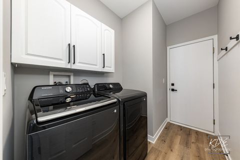 Tiny photo for 21316 Brush Lake Drive, Crest Hill, IL 60403 (MLS # 12542479)