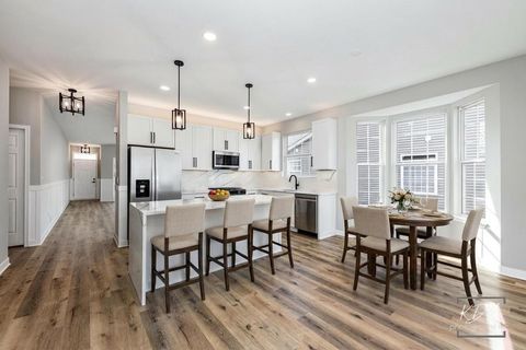 Tiny photo for 21316 Brush Lake Drive, Crest Hill, IL 60403 (MLS # 12542479)