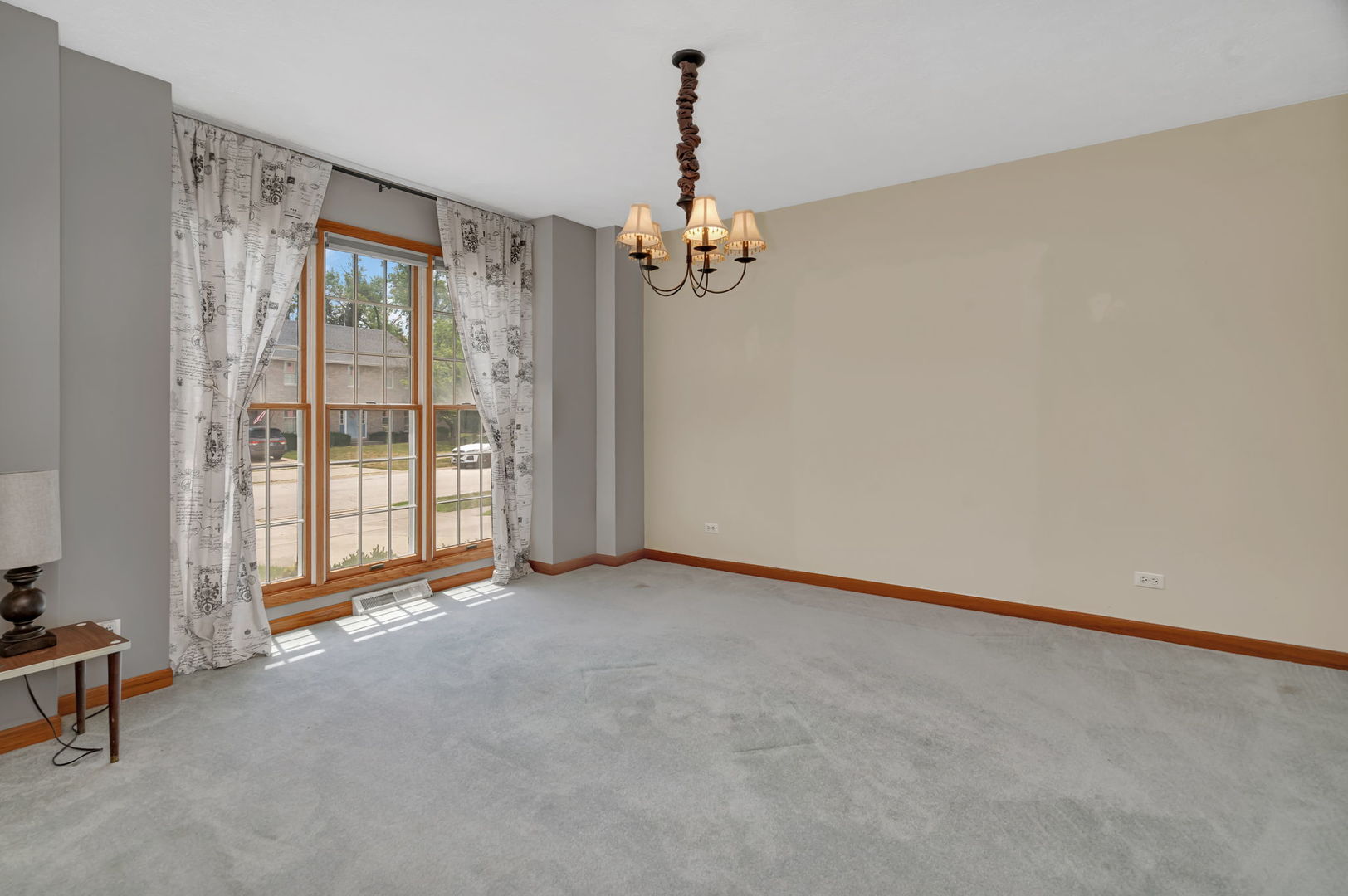 1111 Oxford Lane