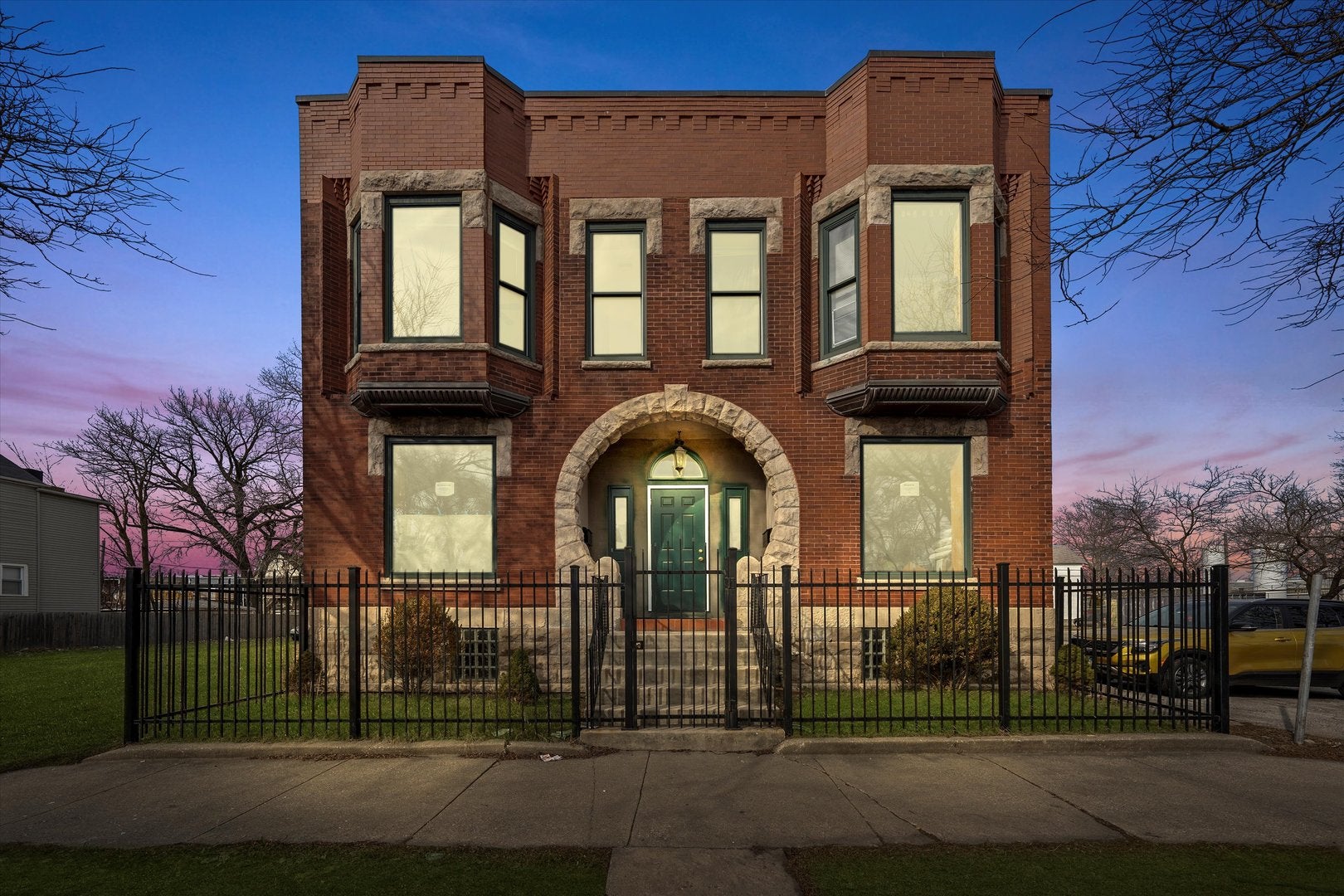 716-718 W 51st Street