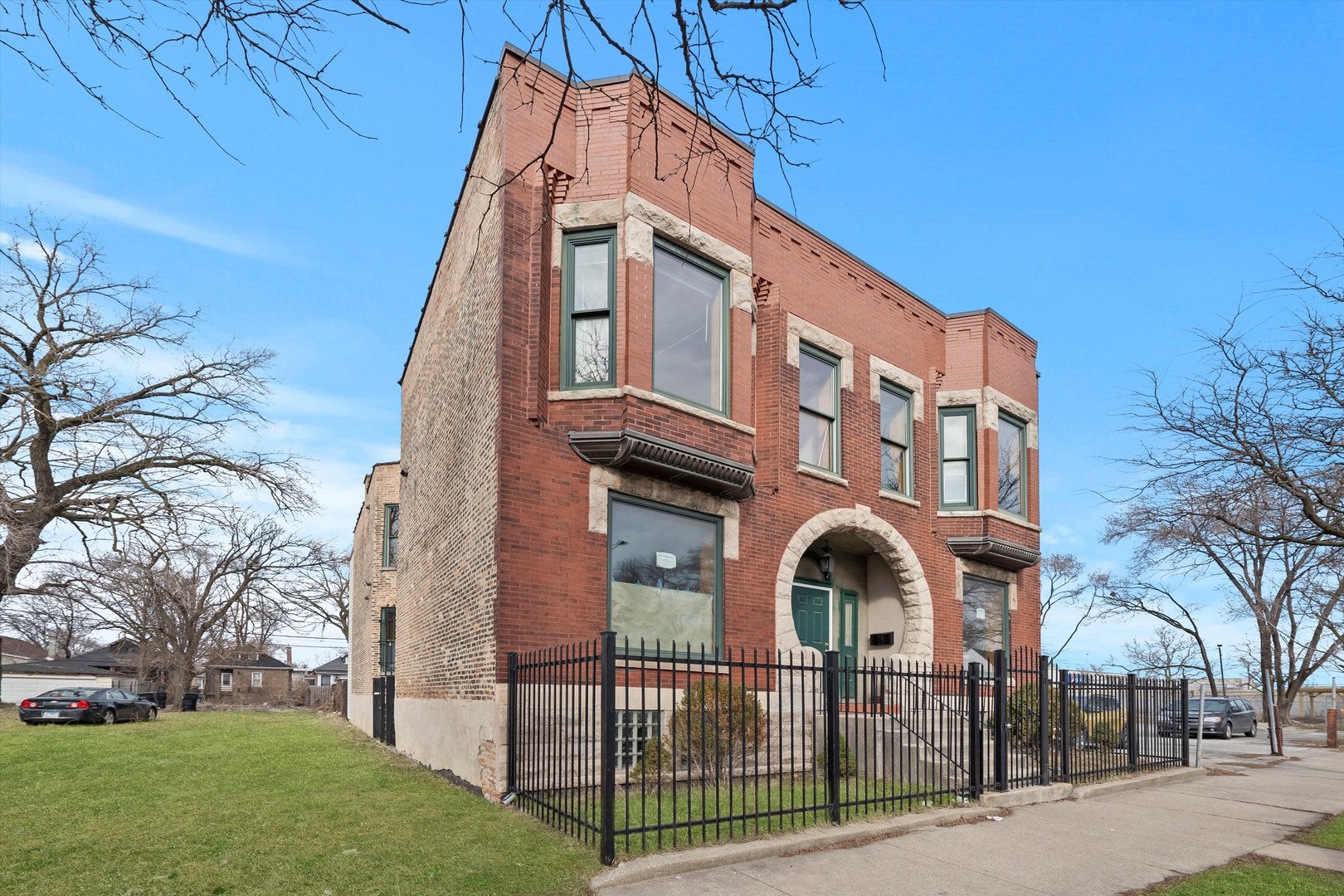 716-718 W 51st Street