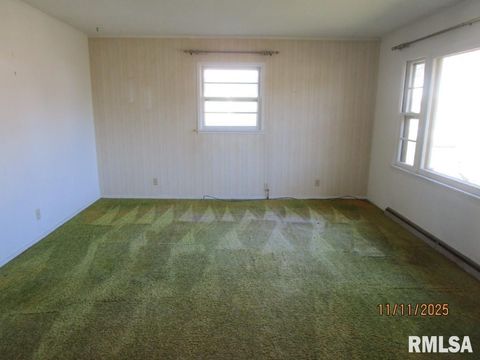 Tiny photo for 600 N 12TH Street, Clinton, IA 52732 (MLS # QC4269252)