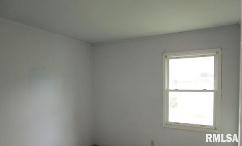 Tiny photo for 600 N 12TH Street, Clinton, IA 52732 (MLS # QC4269252)