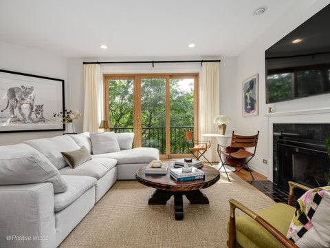 Tiny photo for 2917 N Damen Avenue #3N, Chicago, IL 60618 (MLS # 12767367)