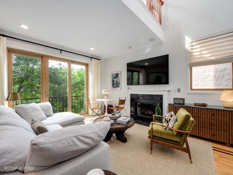 Tiny photo for 2917 N Damen Avenue #3N, Chicago, IL 60618 (MLS # 12767367)