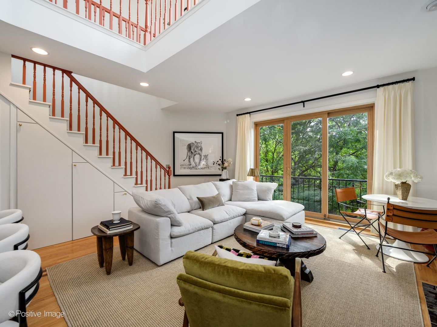 2917 N Damen Avenue 3N