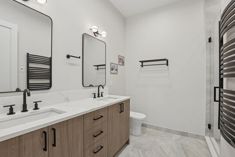 Tiny photo for 4932 N Kenmore Avenue #3N, Chicago, IL 60640 (MLS # 12525095)