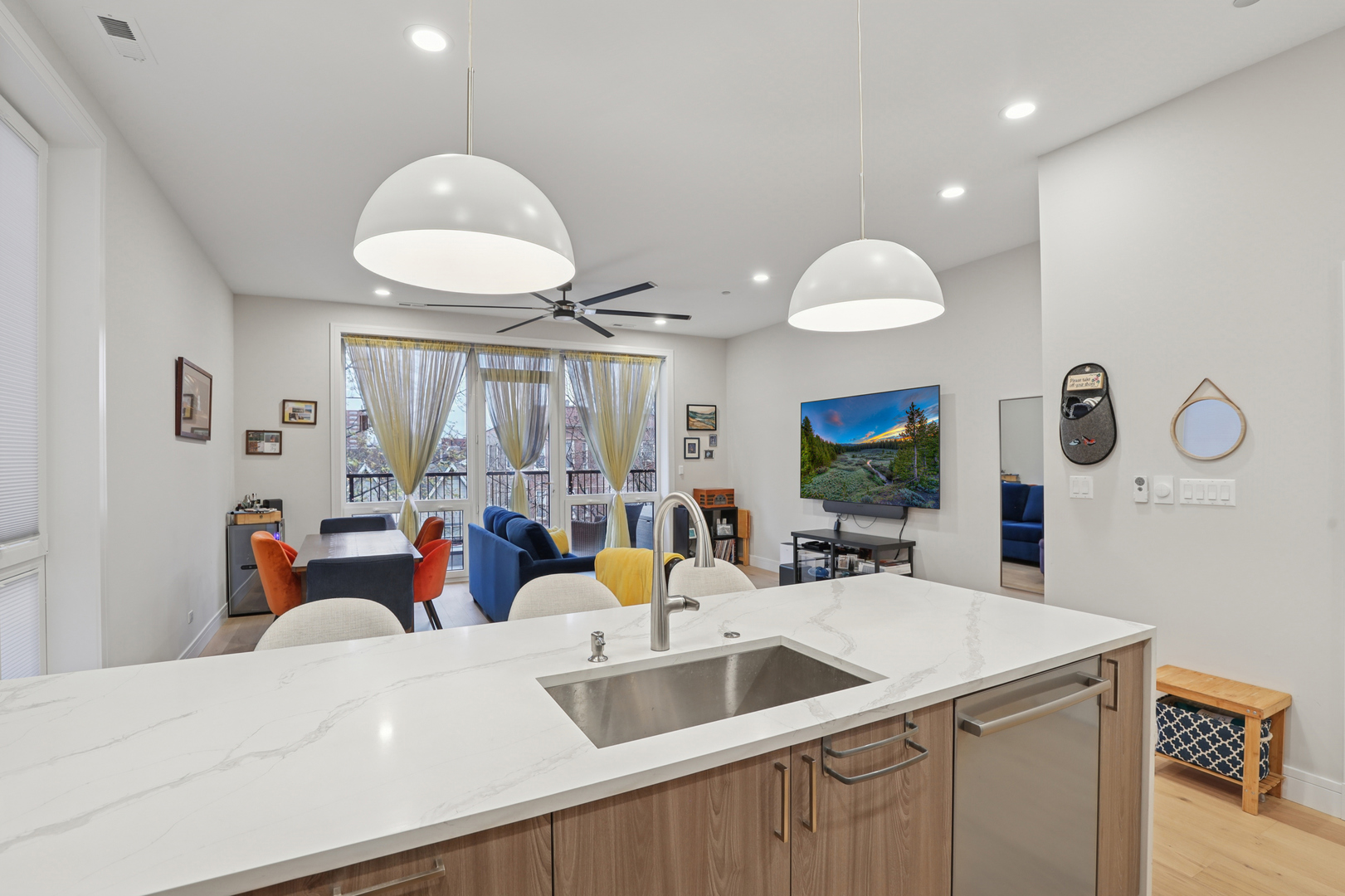 4932 N Kenmore Avenue 3N