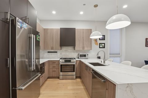 Tiny photo for 4932 N Kenmore Avenue #3N, Chicago, IL 60640 (MLS # 12525095)