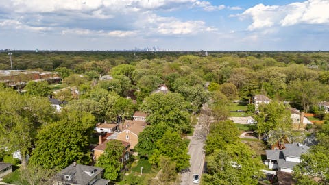 Tiny photo for 208 Parkview Road, Riverside, IL 60546 (MLS # 12677168)