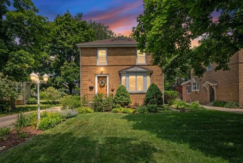 Tiny photo for 208 Parkview Road, Riverside, IL 60546 (MLS # 12677168)