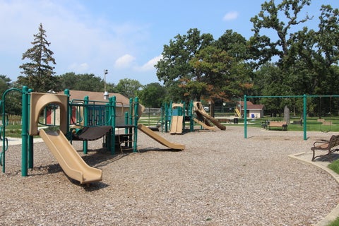 Tiny photo for 208 Parkview Road, Riverside, IL 60546 (MLS # 12677168)