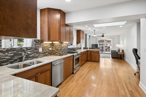 Tiny photo for 208 Parkview Road, Riverside, IL 60546 (MLS # 12677168)