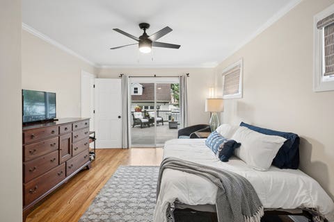 Tiny photo for 208 Parkview Road, Riverside, IL 60546 (MLS # 12677168)