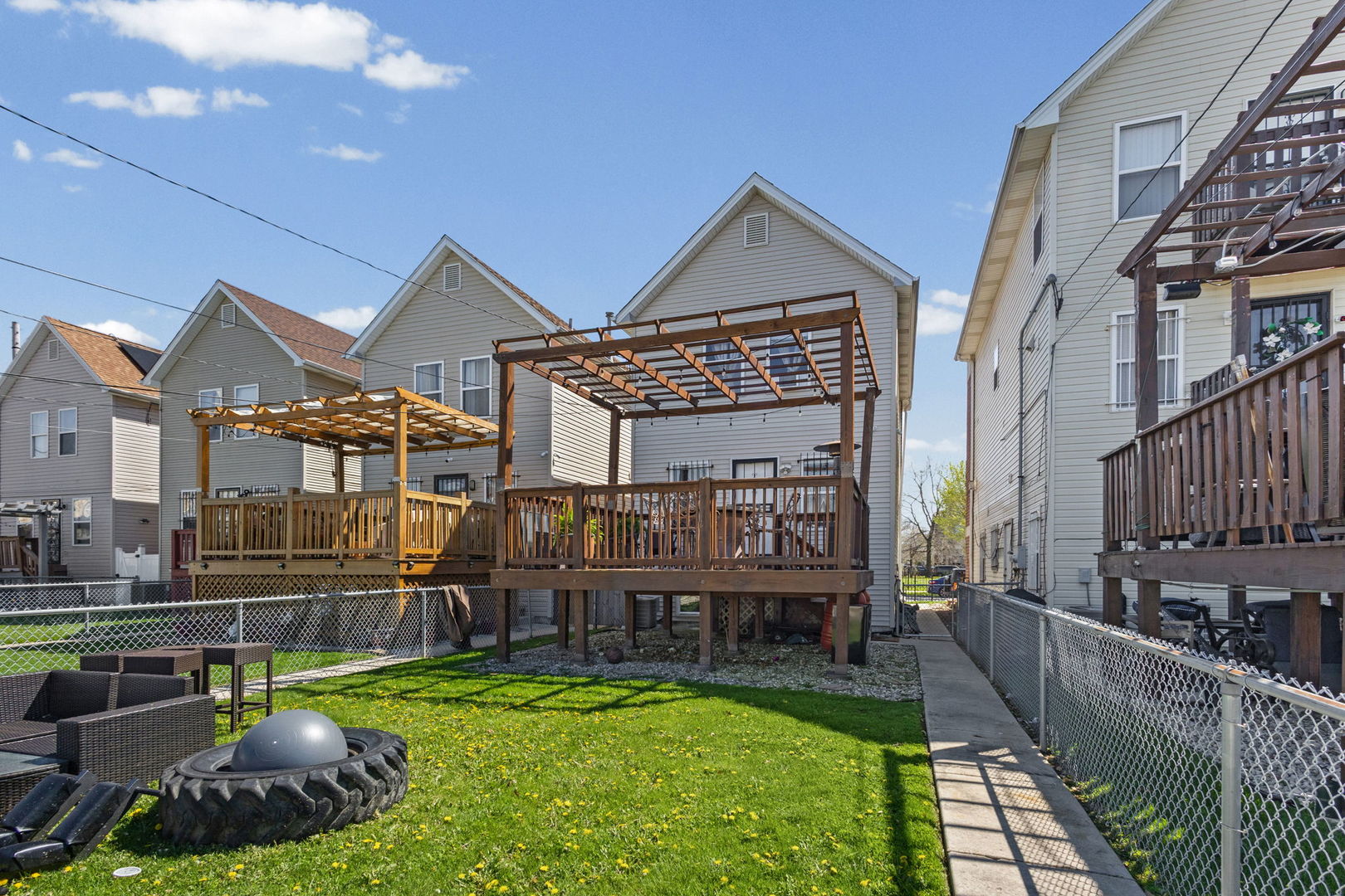 3418 W 13th Place