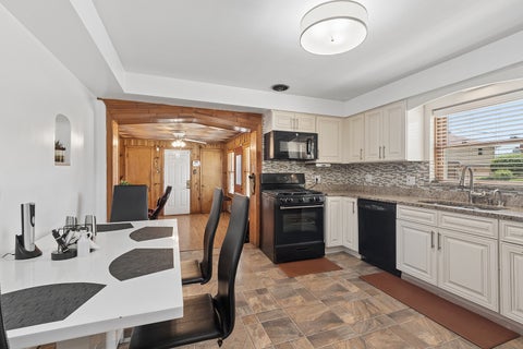 Tiny photo for 2928 W 92nd Street, Evergreen Park, IL 60805 (MLS # 12781339)