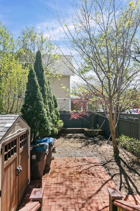 Tiny photo for 528 Greenwood Street, Evanston, IL 60201 (MLS # 12626189)