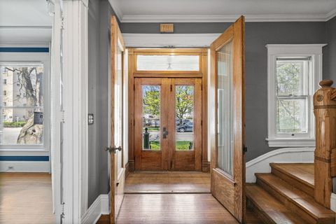 Tiny photo for 528 Greenwood Street, Evanston, IL 60201 (MLS # 12626189)