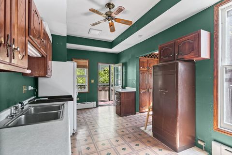 Tiny photo for 528 Greenwood Street, Evanston, IL 60201 (MLS # 12626189)