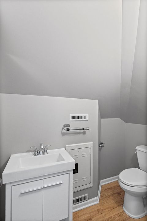 Tiny photo for 528 Greenwood Street, Evanston, IL 60201 (MLS # 12626189)