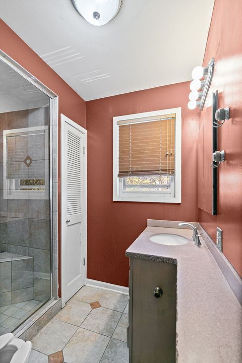 Tiny photo for 528 Greenwood Street, Evanston, IL 60201 (MLS # 12626189)