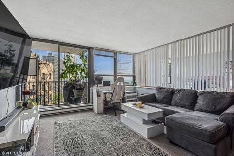 Tiny photo for 2740 N Pine Grove Avenue #13C, Chicago, IL 60614 (MLS # 12460881)