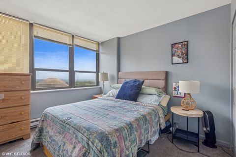 Tiny photo for 2740 N Pine Grove Avenue #13C, Chicago, IL 60614 (MLS # 12460881)