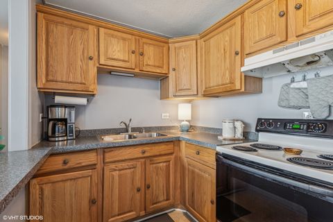 Tiny photo for 2740 N Pine Grove Avenue #13C, Chicago, IL 60614 (MLS # 12460881)