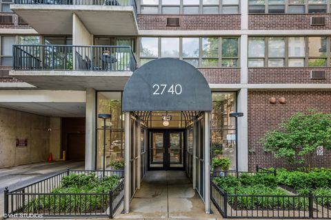 Tiny photo for 2740 N Pine Grove Avenue #13C, Chicago, IL 60614 (MLS # 12460881)
