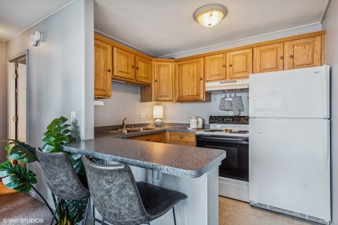 Tiny photo for 2740 N Pine Grove Avenue #13C, Chicago, IL 60614 (MLS # 12460881)
