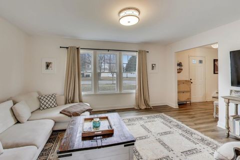 Tiny photo for 270 Pebblestone Road, Naperville, IL 60565 (MLS # 12576993)