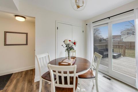 Tiny photo for 270 Pebblestone Road, Naperville, IL 60565 (MLS # 12576993)