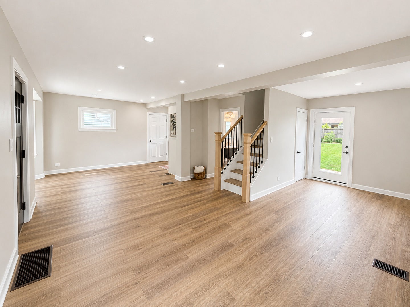 4216 Elm Street