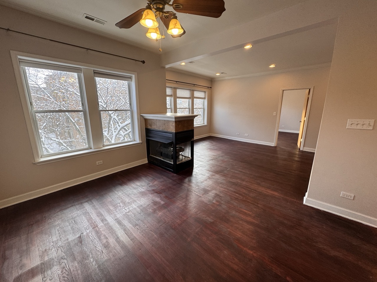 1342 W ESTES Avenue 3S