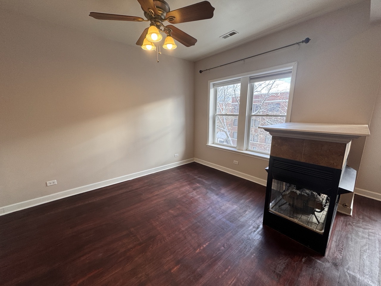 1342 W ESTES Avenue 3S