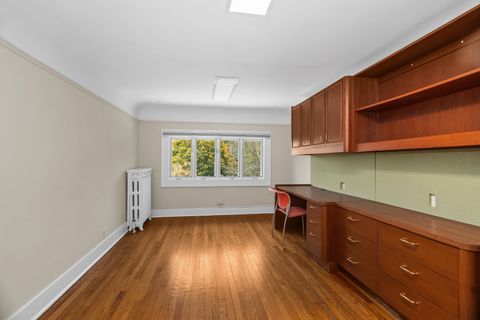 Tiny photo for 2528 Sheridan Road, Evanston, IL 60201 (MLS # 12518289)