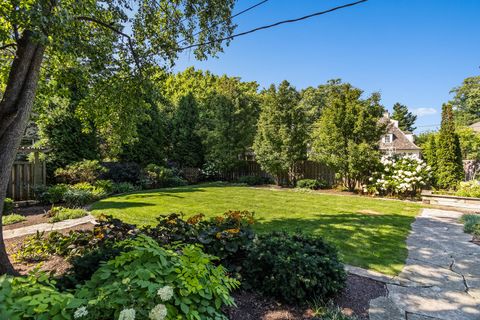 Tiny photo for 2528 Sheridan Road, Evanston, IL 60201 (MLS # 12518289)