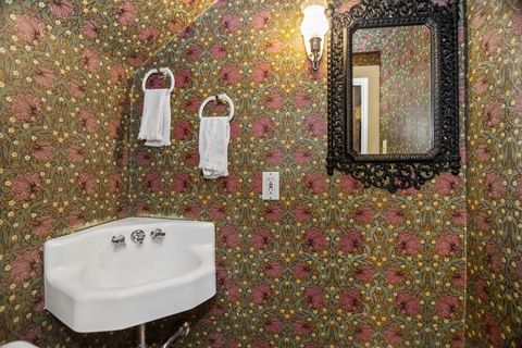 Tiny photo for 2528 Sheridan Road, Evanston, IL 60201 (MLS # 12518289)