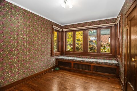 Tiny photo for 2528 Sheridan Road, Evanston, IL 60201 (MLS # 12518289)