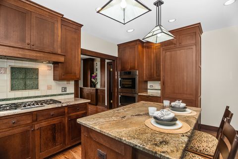 Tiny photo for 2528 Sheridan Road, Evanston, IL 60201 (MLS # 12518289)